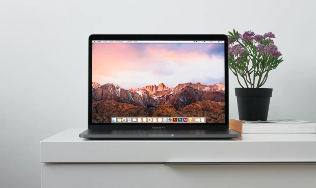 Ecrã MacBook com problemas? Saiba o que fazer.