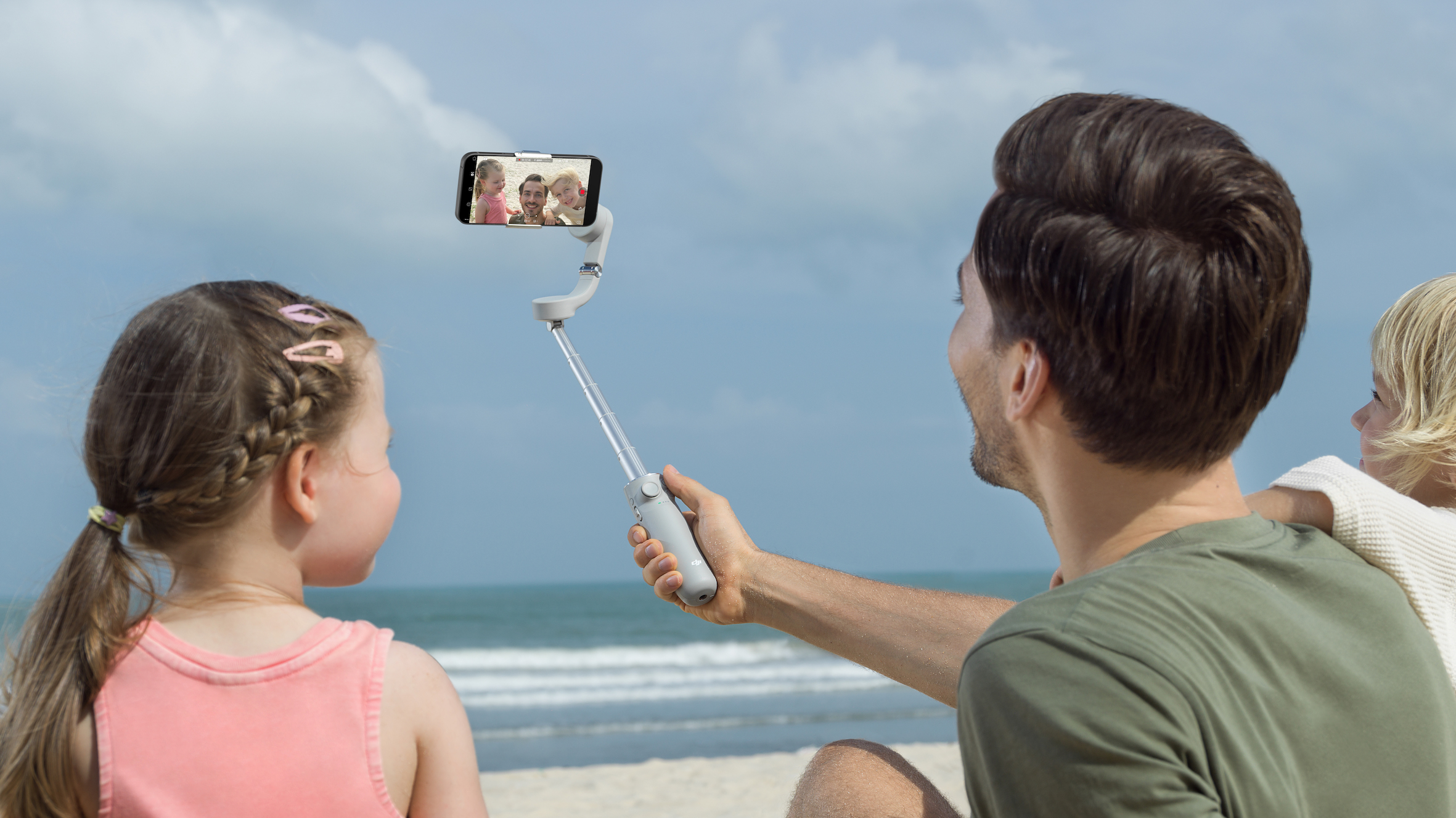 Lançamento do Gimbal OM 5, o novo estabilizador para selfies da DJI!  blog post