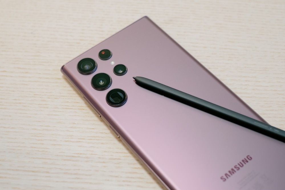 Câmara do Samsung Galaxy S22 Ultra supera a do iPhone 13 Pro  blog post