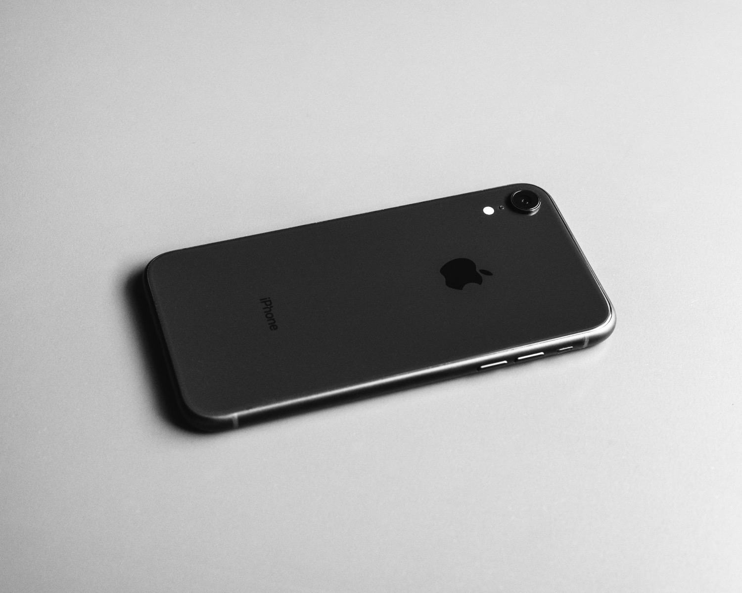 Surgen las primeras (y posibles) imágenes del iPhone SE 2023  blog post