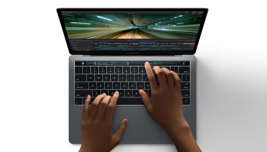 Un MacBook avec un écran tactile ? Peut-être en 2025