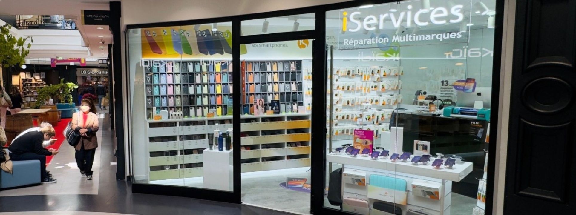 Image sur iServices ouvre un magasin à Passy Plaza